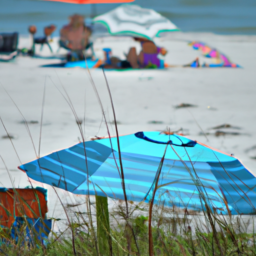 סצנת חוף שטופת שמש עם אנשים שנהנים מהשמש, תוך שימת דגש על חשיבות ההגנה מפני השמש.